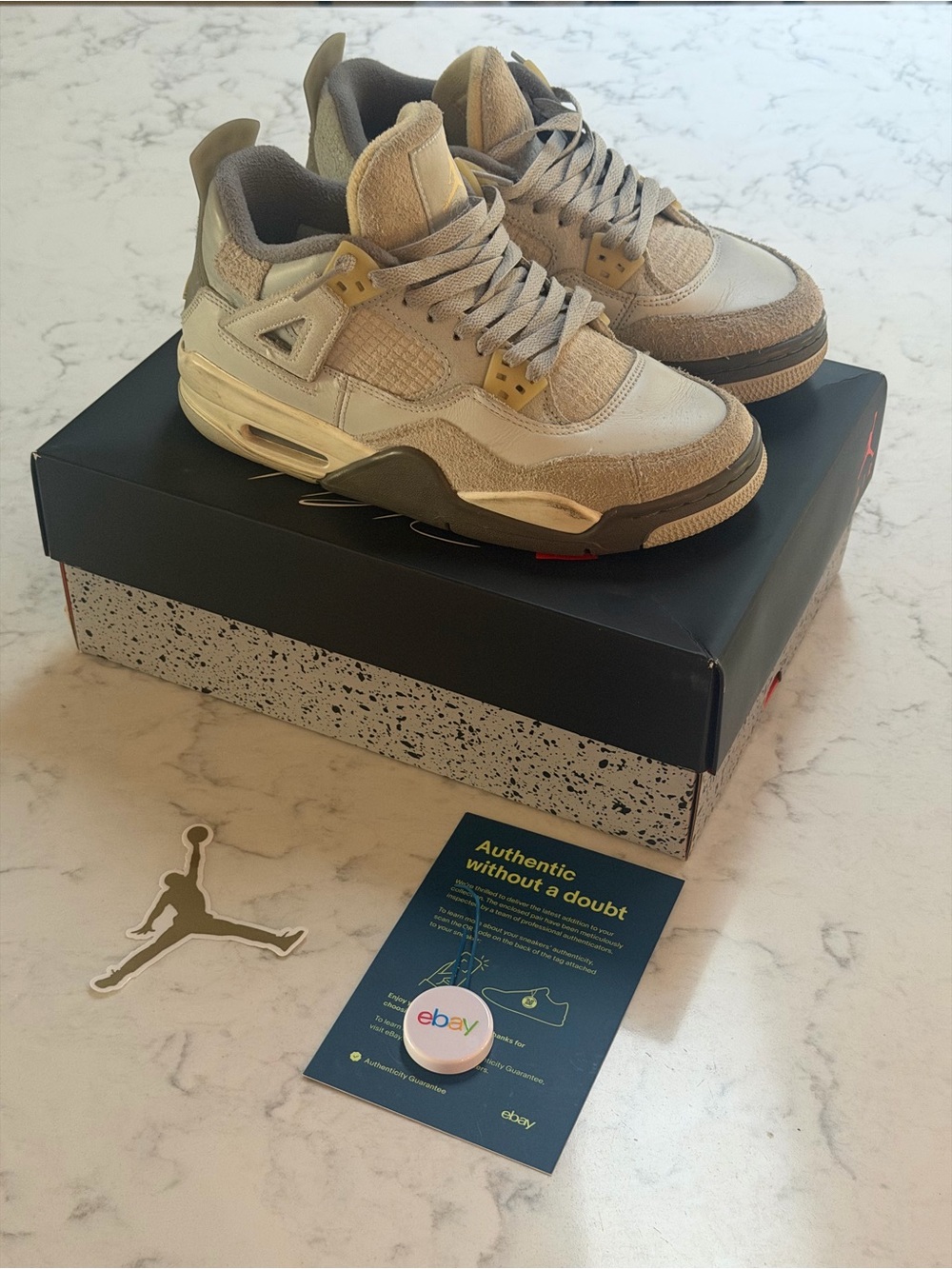 Jordan 4 Retro SE Craft
Photon Dust (GS) DV2262-021
Grade School 6Y - Authentic